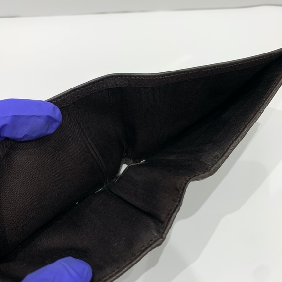 Gucci Brown GG Canvas Bifold Wallet Sku#85432 (Gently used, rubbing, stains) - Picture 10 of 15